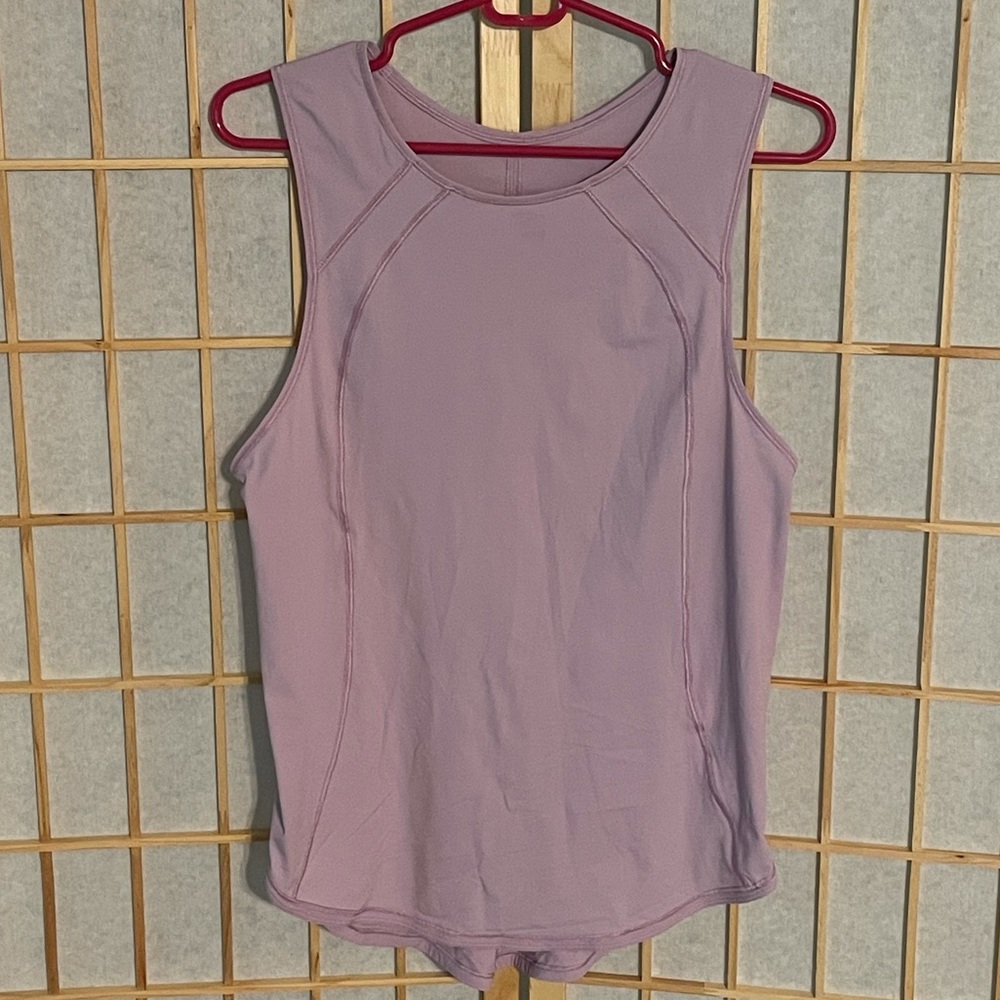 Lavender loose keyhole back lululemon tank top